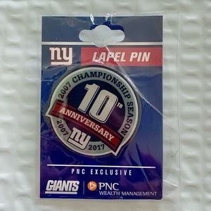 SOLD ✅ NY Giants lapel pin